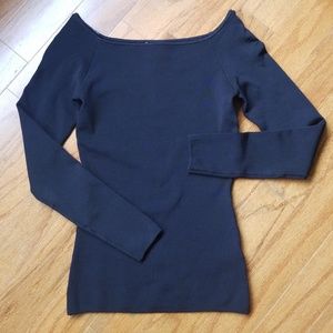 Off the shoulder long sleeved shirt